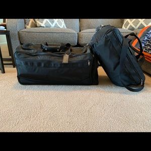 LIKE NEW Coach Duffel Bag Travel Set